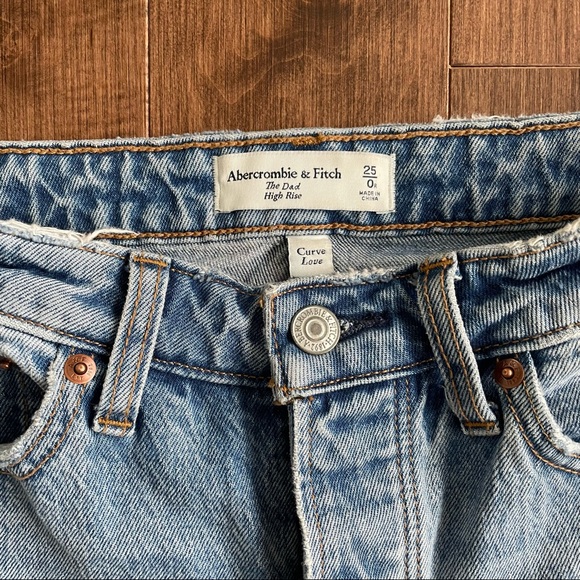 Abercrombie & Fitch High Rise Dad Jeans💙 - Picture 3 of 4